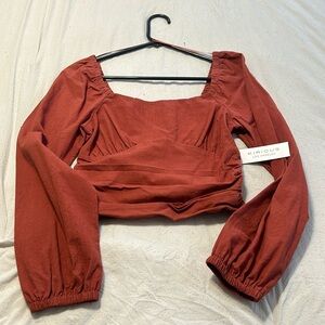 Women’s top size medium